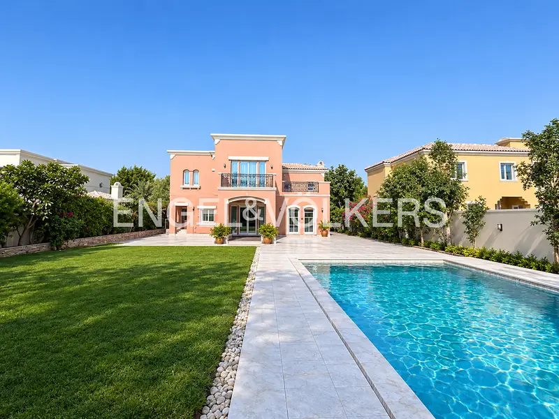 Fully Upgraded | Modern | Private Chilled Pool