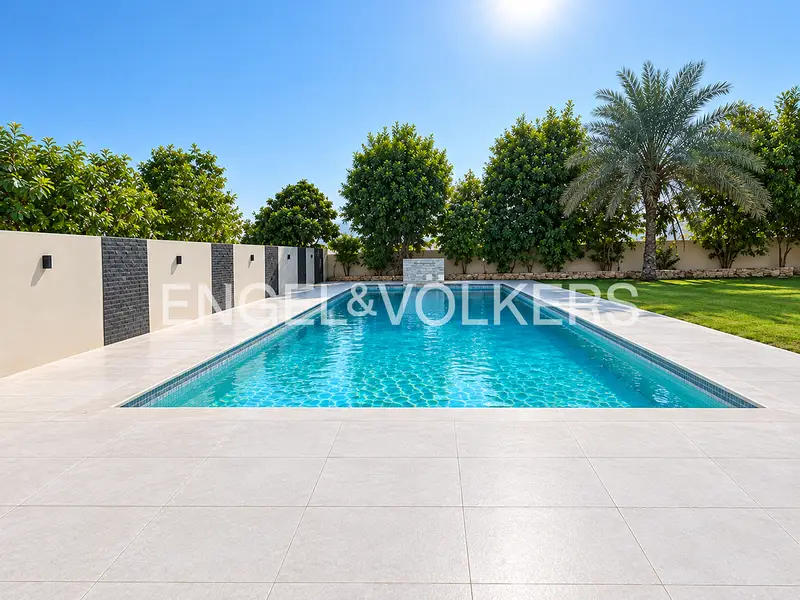 Fully Upgraded | Modern | Private Chilled Pool
