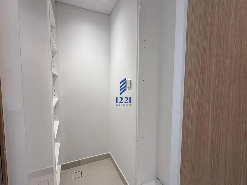 CONTEMPORARY LIVING | SPACIOUS | UNFURNISHED