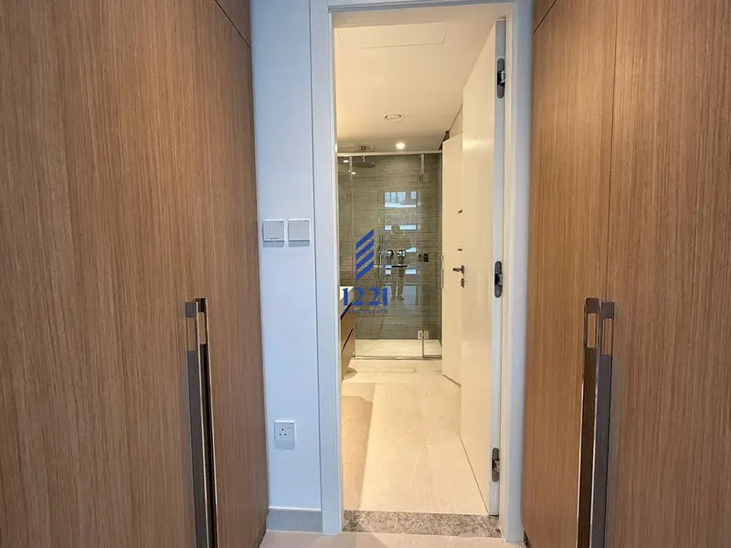 CONTEMPORARY LIVING | SPACIOUS | UNFURNISHED