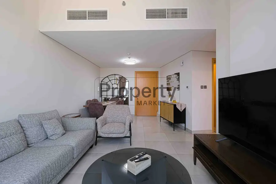 Well-Maintained | Balcony | Large Layout |Occupied
