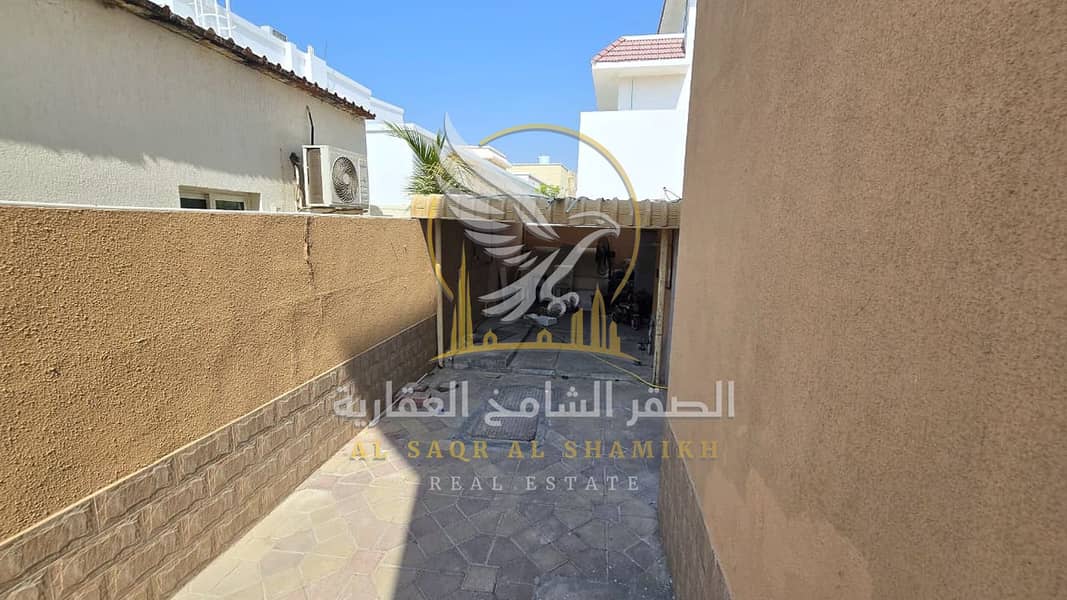 12 fyla-for-rent-5-bedroom-shrqan-alsharqa-property-17. jpg