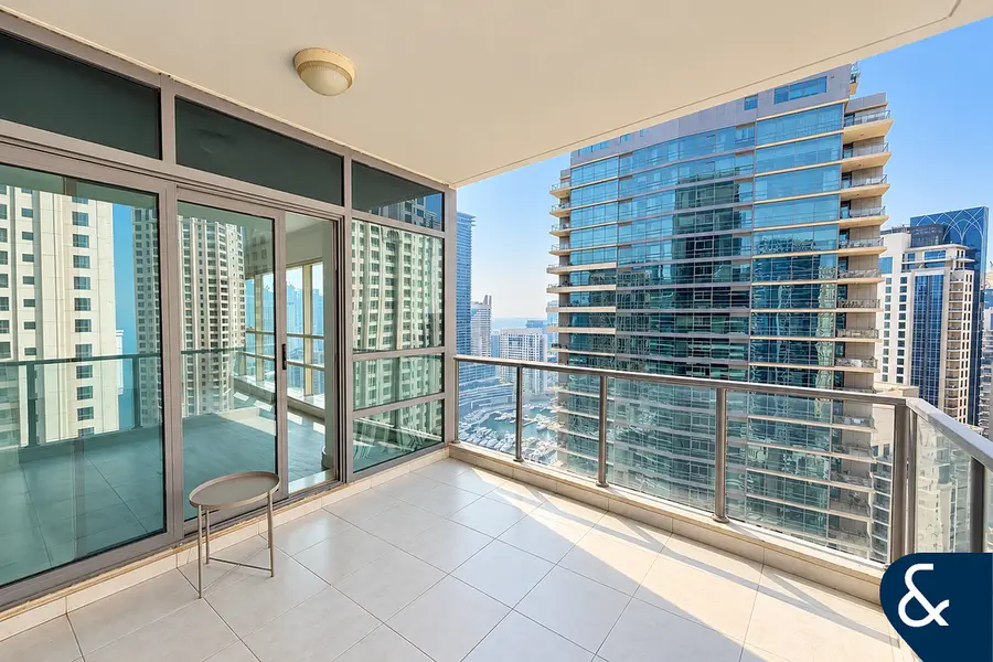 Large 1 Bedroom | Upgraded | Marina View