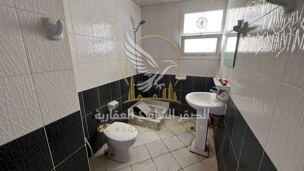 12 غرفة-وصالة-للا-يجار-1-غرف-البوطينة-الشارقة-صورة-العقار-yt-001-07. jpg