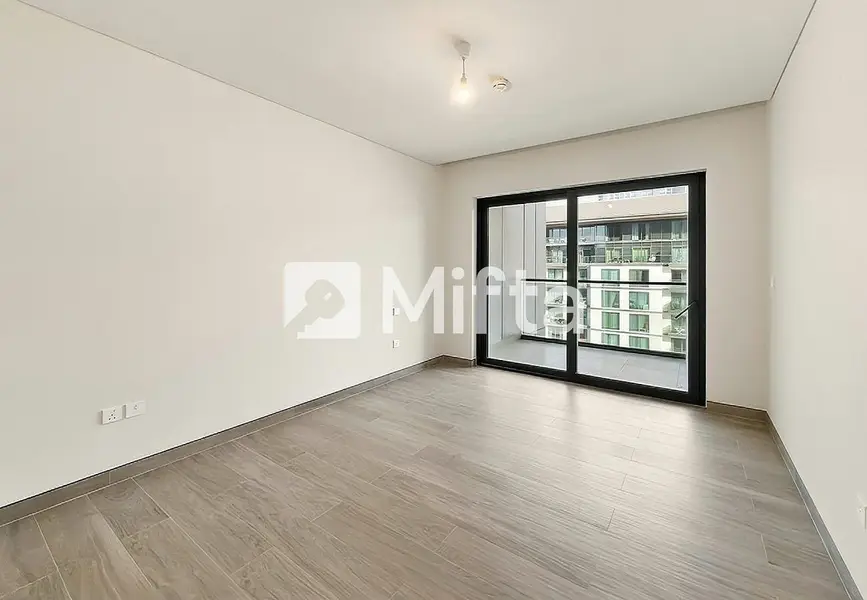 5% Commission | 2 BR | Waterfront Luxury Living