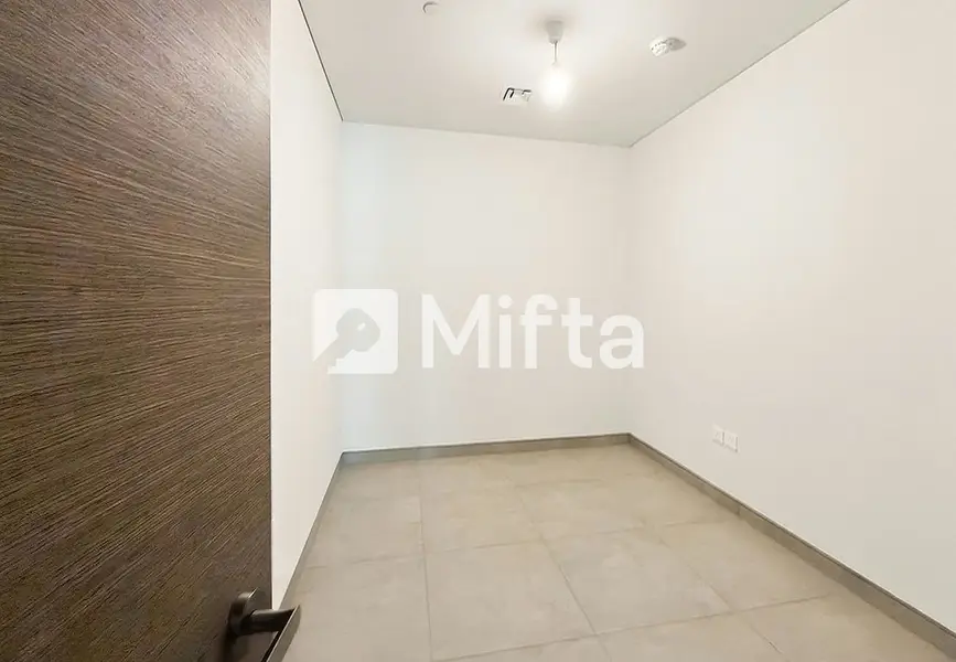 5% Commission | 2 BR | Waterfront Luxury Living