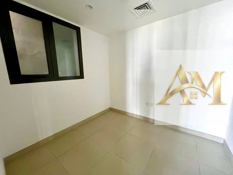 15 c859cafa-650d-4800-a4fc-e08d5b38c707. jpg
