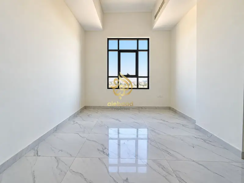 Book Now! One Month free 1 Bedroom Apartment | Hind Building | Multiple Views | Unfurnished only for bachelor