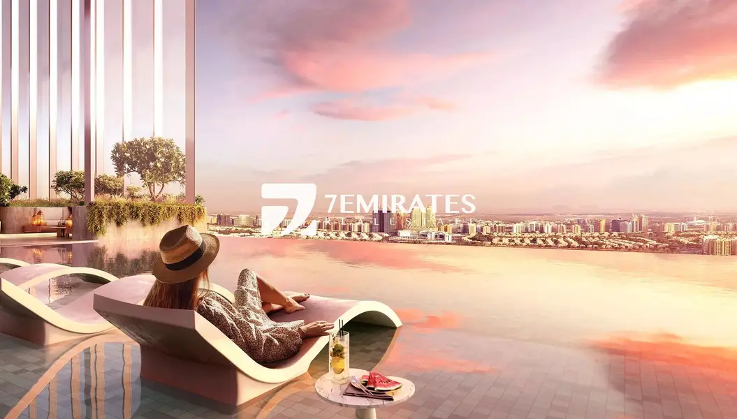 Paddle Courts & Rooftop Pool | Smart Home