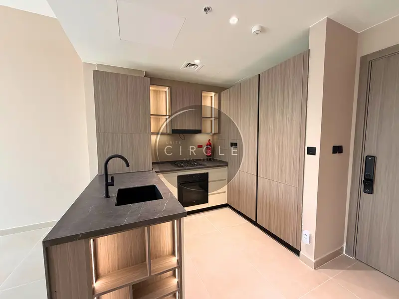 Spacious 1BR | Golf Vista Heights | Great Value