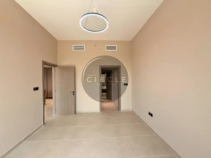 Spacious 1BR | Golf Vista Heights | Great Value