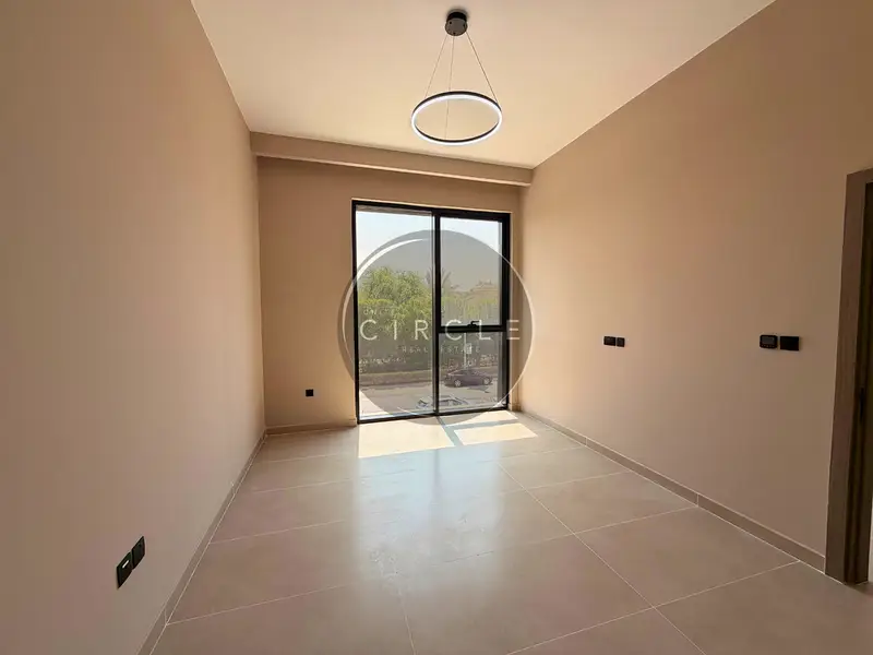 Spacious 1BR | Golf Vista Heights | Great Value