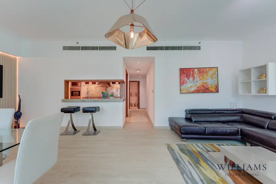 FULLY UPGRADED | PANORAMIC VIEWS | 2 BEDROOM
