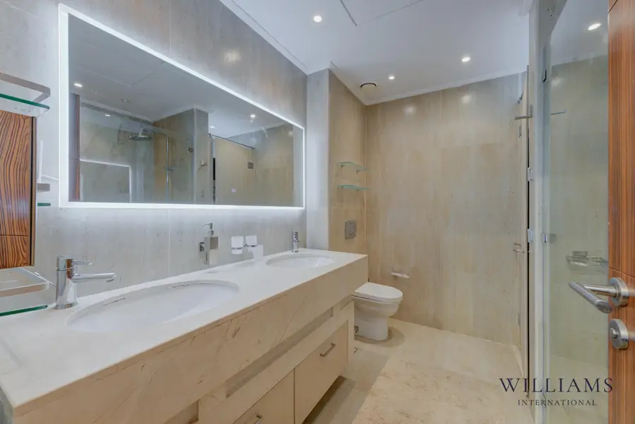 FULLY UPGRADED | PANORAMIC VIEWS | 2 BEDROOM
