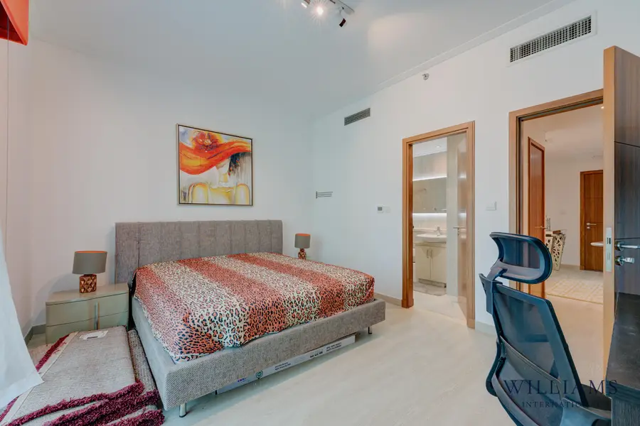 FULLY UPGRADED | PANORAMIC VIEWS | 2 BEDROOM