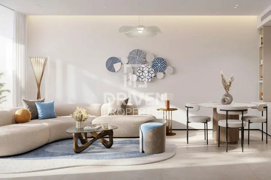 Waterfront Living | Spacious Layout | Resale