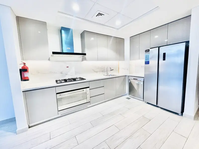 SPACIOUS 3-BEDROOM APARTMENT | HUGE TERRACE | 1,111 SQFT | AED 125K | AZIZI RIVIERA 4