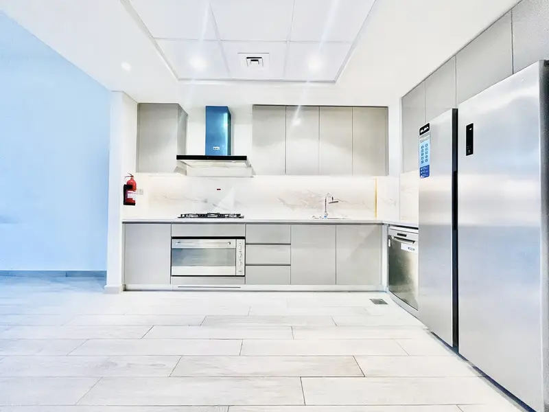 SPACIOUS 3-BEDROOM APARTMENT | HUGE TERRACE | 1,111 SQFT | AED 125K | AZIZI RIVIERA 4