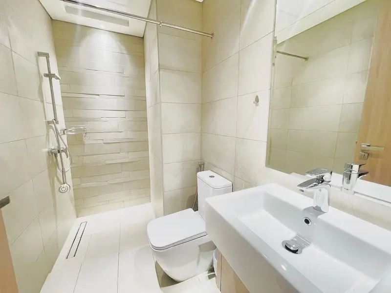 SPACIOUS 3-BEDROOM APARTMENT | HUGE TERRACE | 1,111 SQFT | AED 125K | AZIZI RIVIERA 4