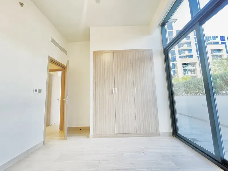 SPACIOUS 3-BEDROOM APARTMENT | HUGE TERRACE | 1,111 SQFT | AED 125K | AZIZI RIVIERA 4