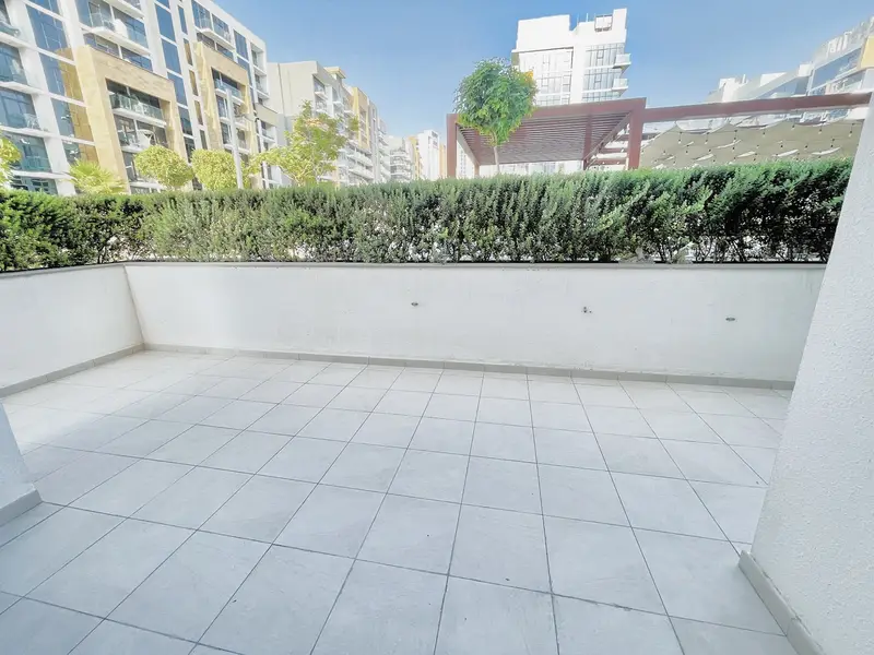 SPACIOUS 3-BEDROOM APARTMENT | HUGE TERRACE | 1,111 SQFT | AED 125K | AZIZI RIVIERA 4