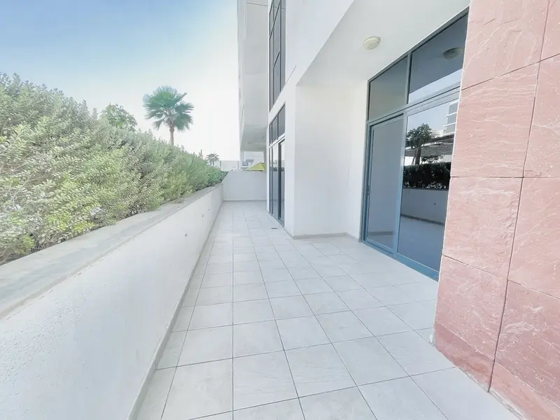 SPACIOUS 3-BEDROOM APARTMENT | HUGE TERRACE | 1,111 SQFT | AED 125K | AZIZI RIVIERA 4