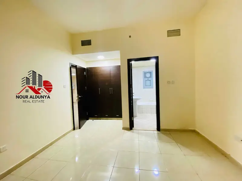 NEAR LULU //4 CHEQUE. SPECIOUS 1BHK. BALCONY. . BOOK NOW