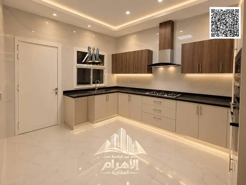 7 batch_864796641-1066x800. webp