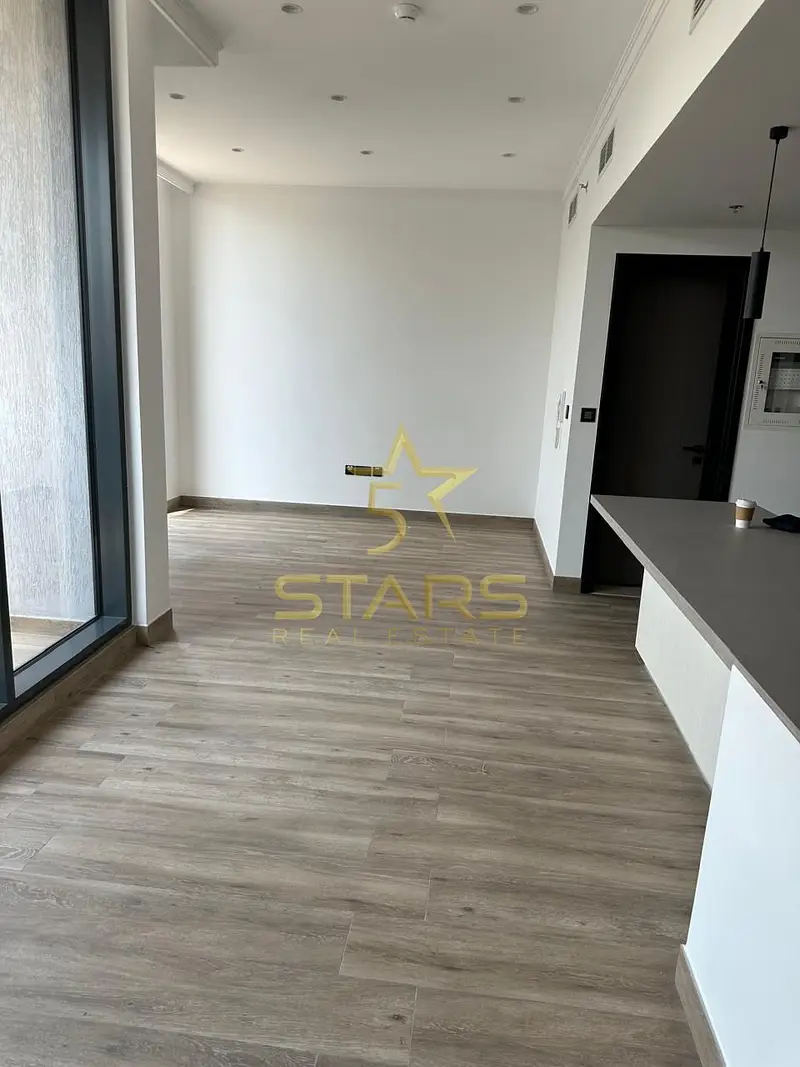 Modern 1BR | 2 Bathrooms | Balcony | City View