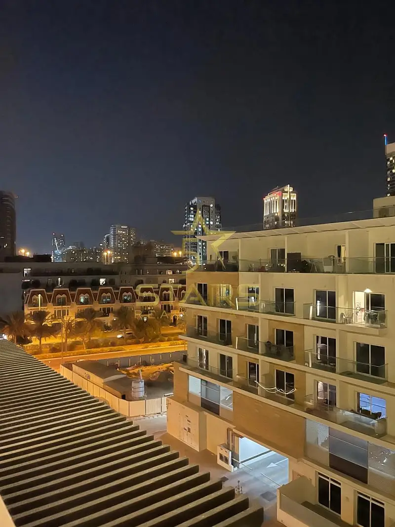 Modern 1BR | 2 Bathrooms | Balcony | City View