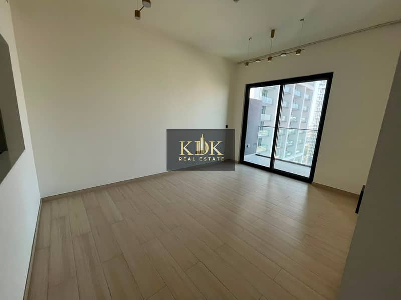High-Floor 2BR | Flexible Cheques | Downtown City View