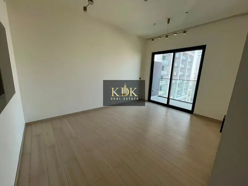 High-Floor 2BR | Flexible Cheques | Downtown City View