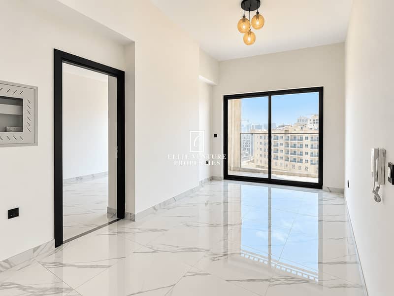 BRIGHT & SPACIOUS 2BHK | FULLY FITTED KITCHEN BRIGHT & SPACIOUS 2BHK | FULLY FITTED KITCHEN