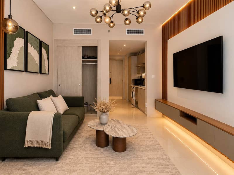 5 Renovated High Floor Studio at Seven Palm
