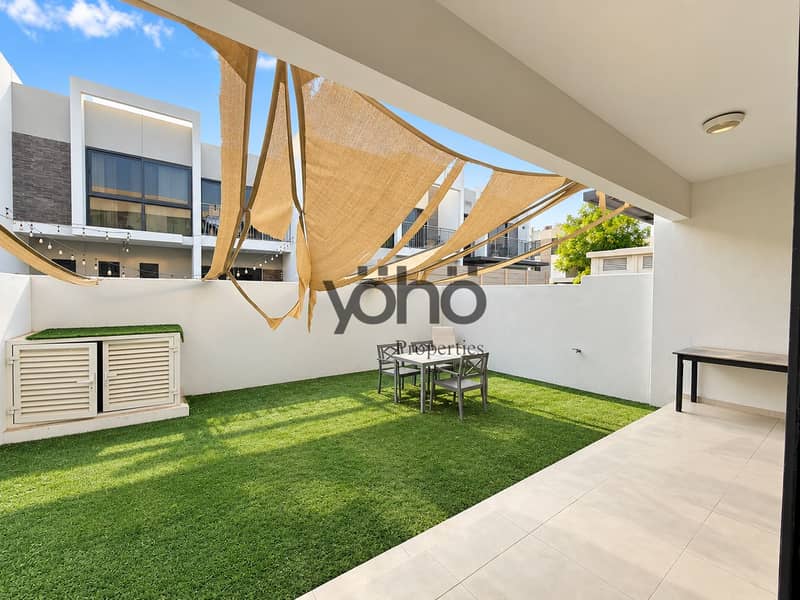 12 Sunlit, polished real estate listing-15. png