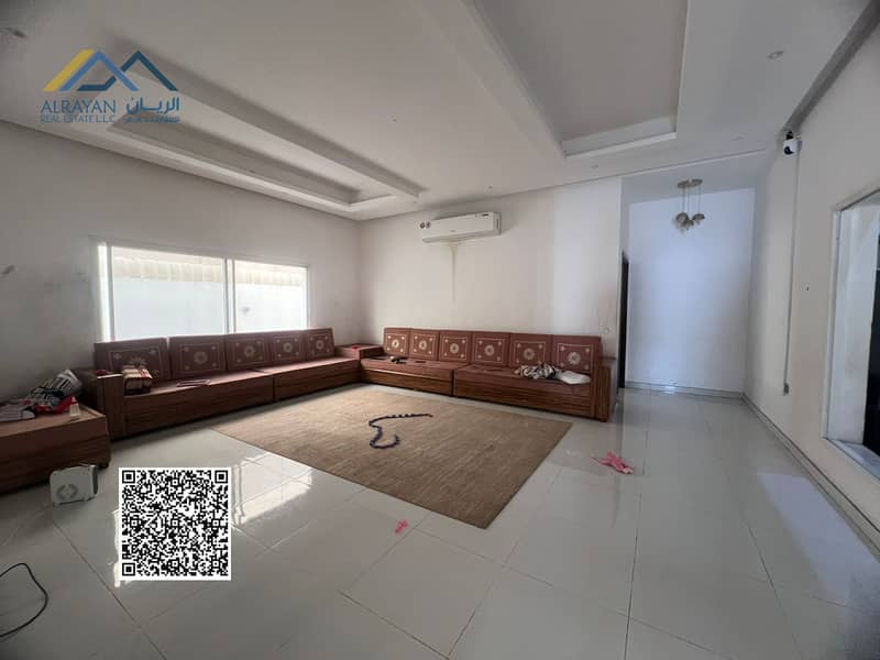 14 c1850d9e-4718-4918-92f1-6dd4db6c2a73. jpg
