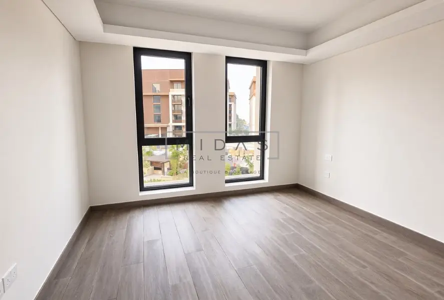 Never Lived In | Corner Layout | Meraas Quality