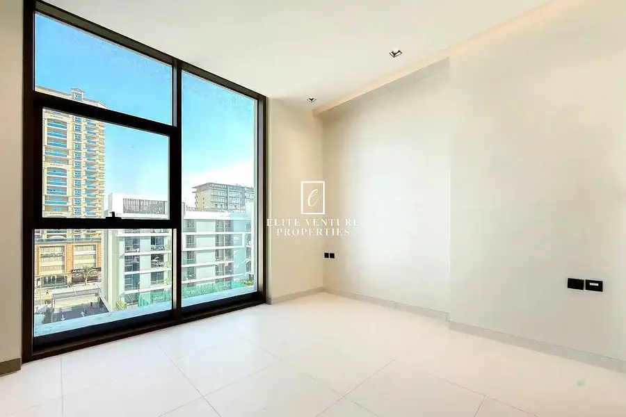BRIGHT & SPACIOUS | FULLY FITTED KITCHEN