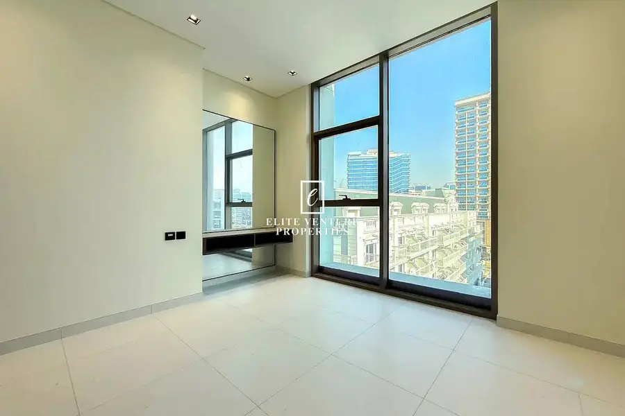 BRIGHT & SPACIOUS | FULLY FITTED KITCHEN