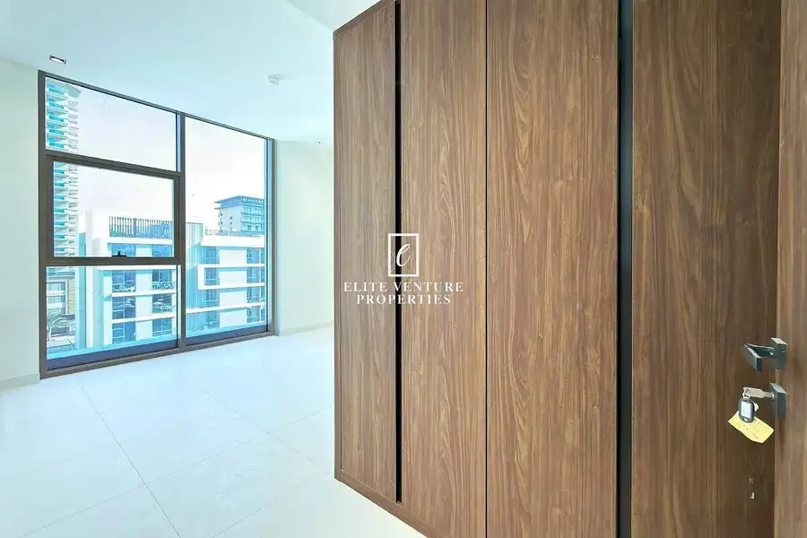 BRIGHT & SPACIOUS | FULLY FITTED KITCHEN