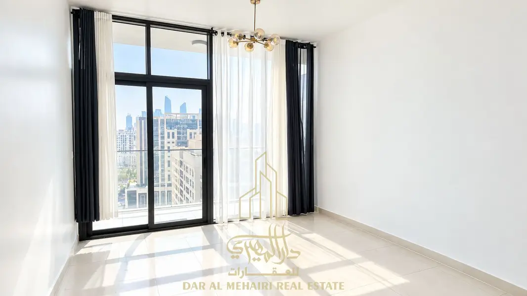 Luxury Studio | Covered Parking | Gym, Pool & Garden