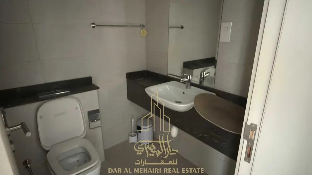 Luxury Studio | Covered Parking | Gym, Pool & Garden