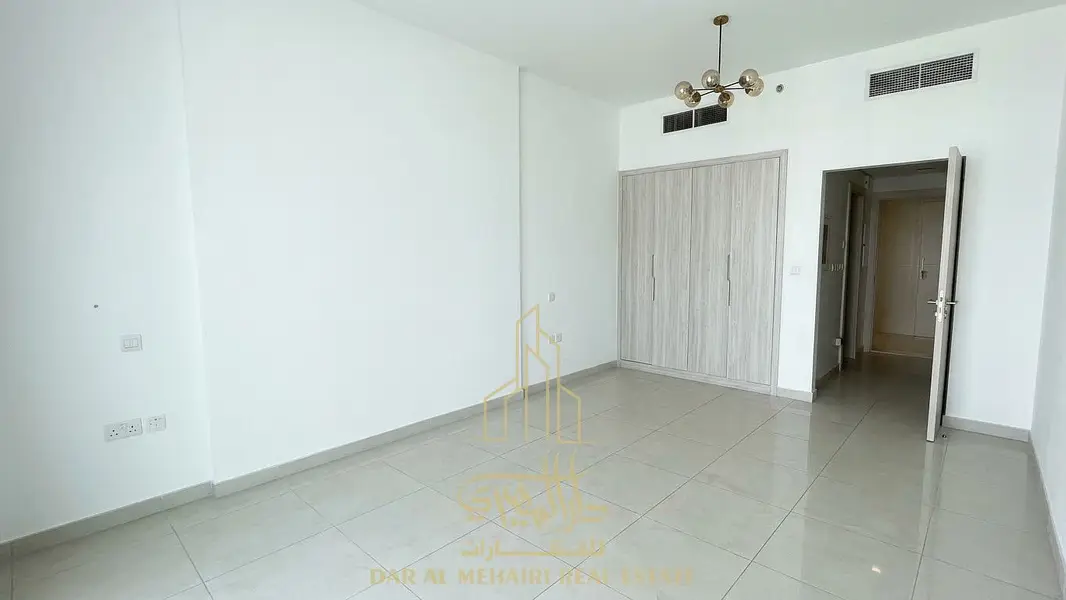 Luxury Studio | Covered Parking | Gym, Pool & Garden