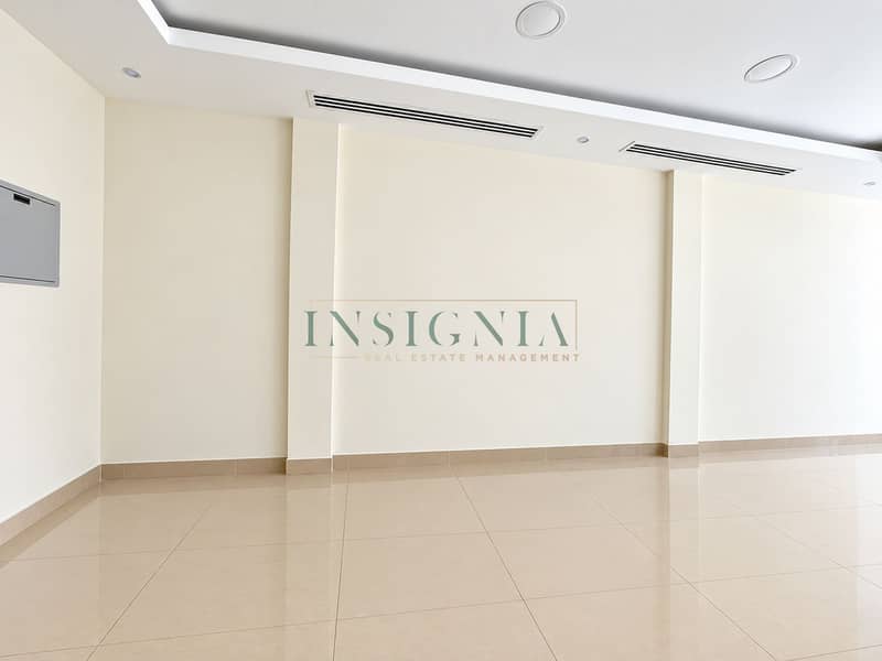 7 Minimalist Cream-Tiled Modern Interior. png