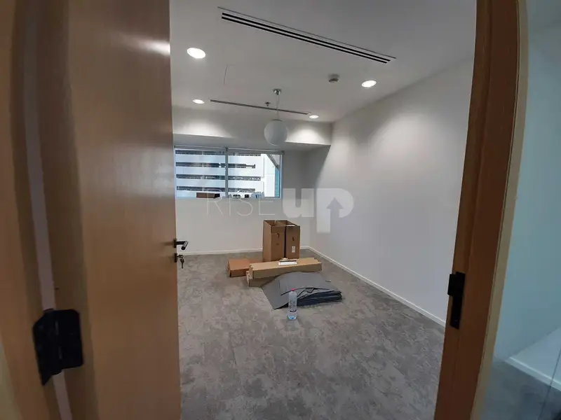 Fully Fitted Office space | Park Tower DIFC
