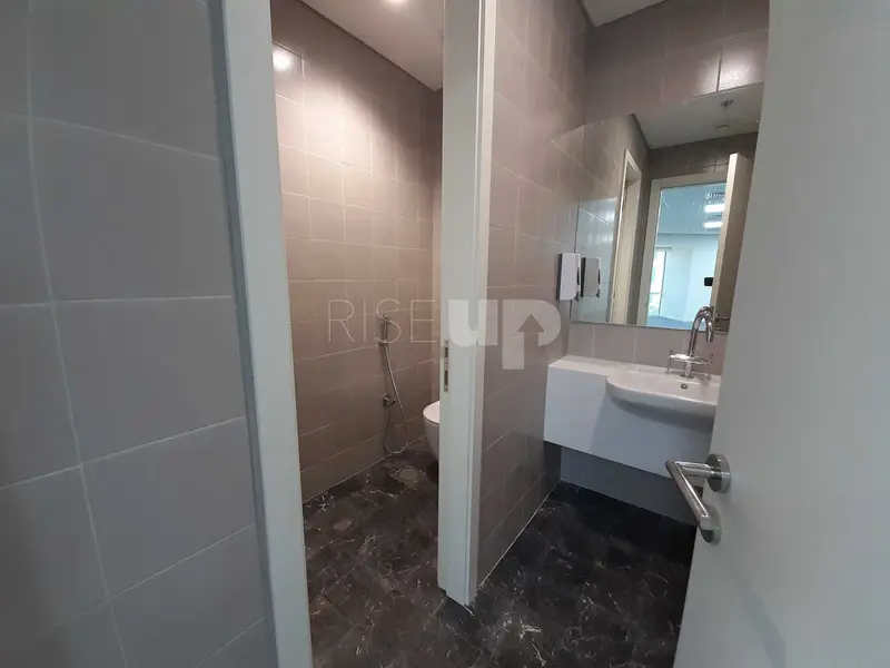Fully Fitted Office space | Park Tower DIFC