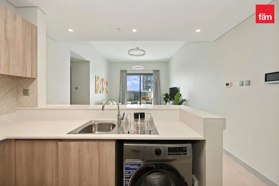 Spacious 2br | 3 Bathrooms | Fully Furnished