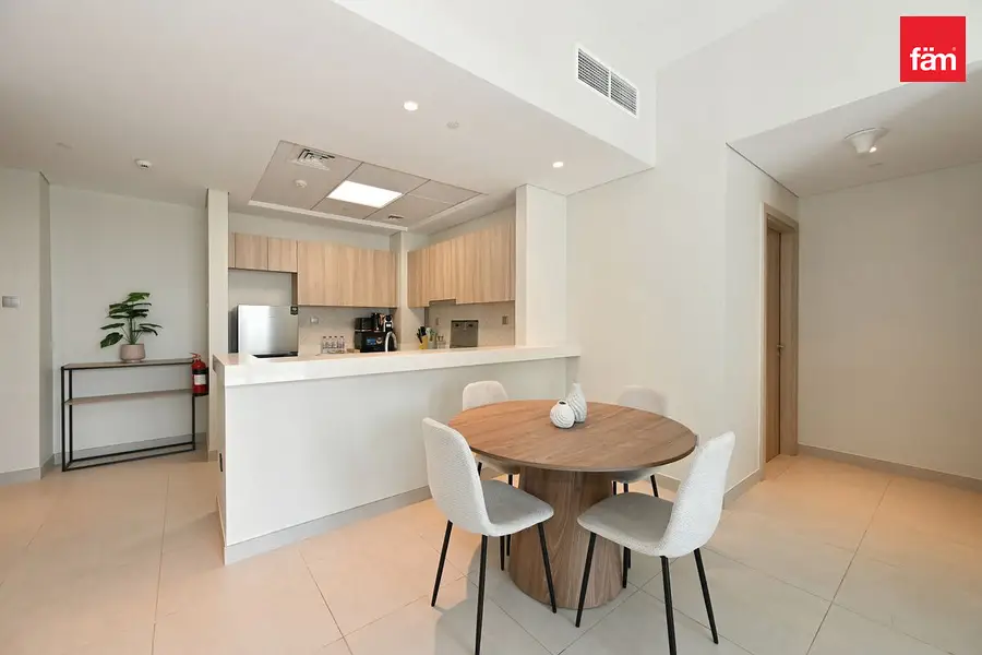 Spacious 2br | 3 Bathrooms | Fully Furnished