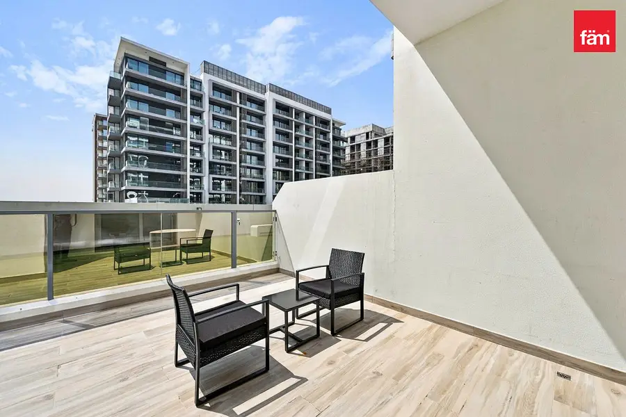 Spacious 2br | 3 Bathrooms | Fully Furnished