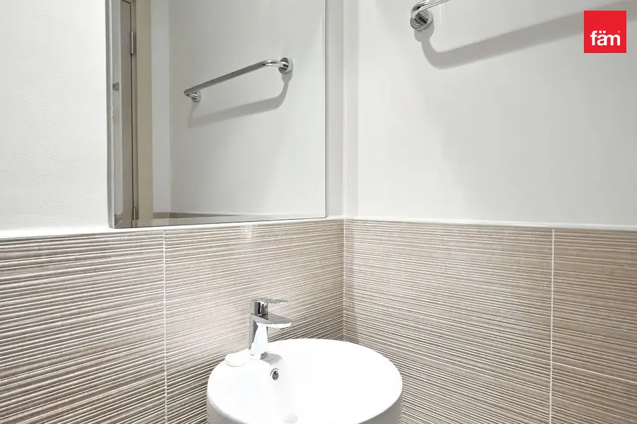 Spacious 2br | 3 Bathrooms | Fully Furnished